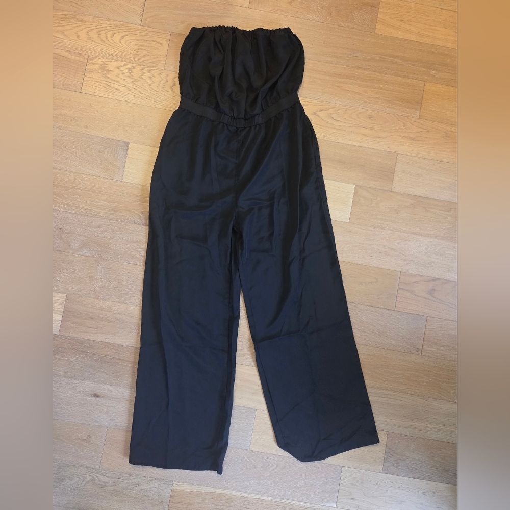 XHILIRATION | Strapless Wide Leg Romper